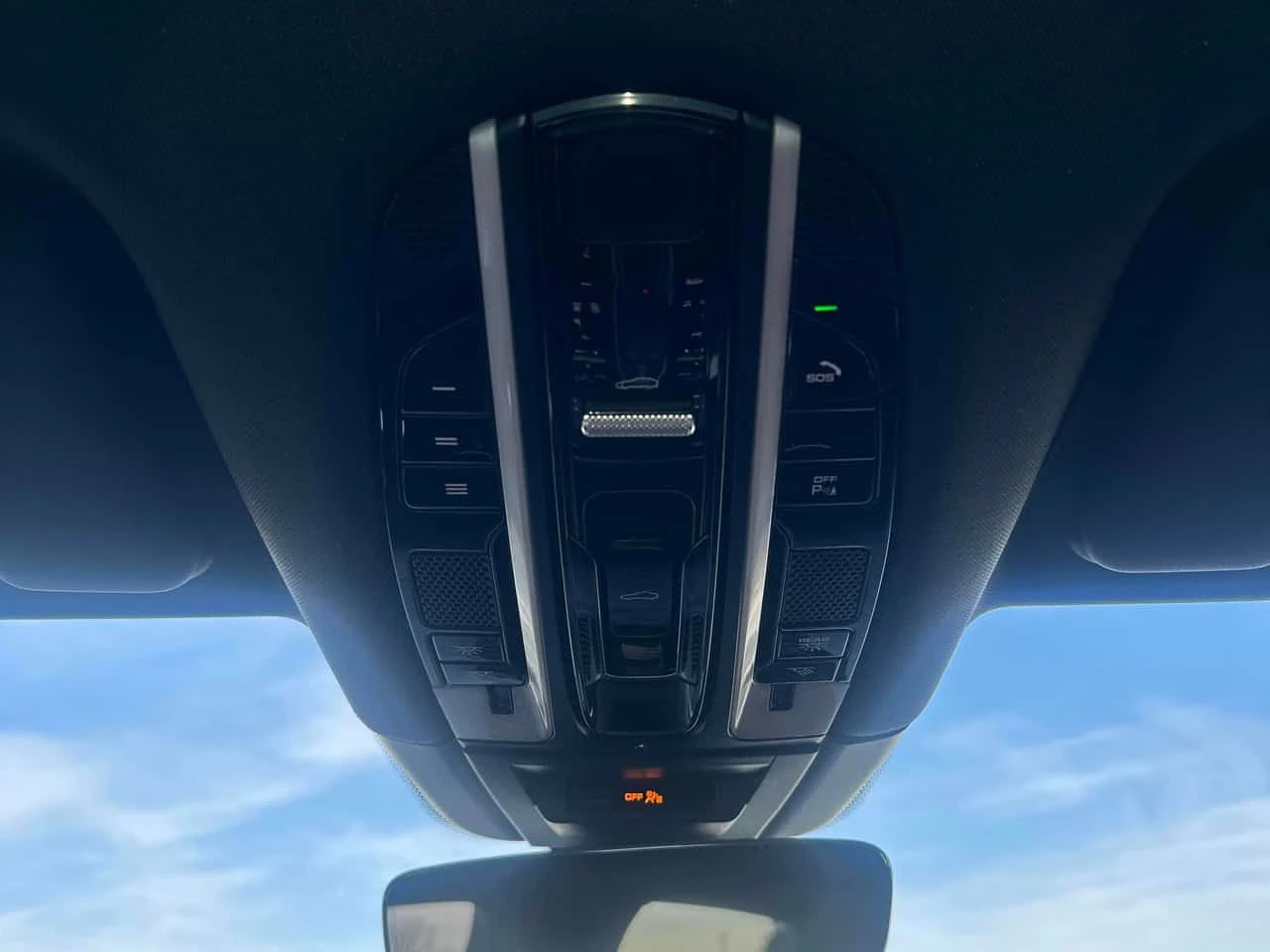 Porsche Cayenne * AWD * ПАНОРАМА * ОТ ПРЕДСТАВИТЕЛСТВО, снимка 15 - Автомобили и джипове - 54352783