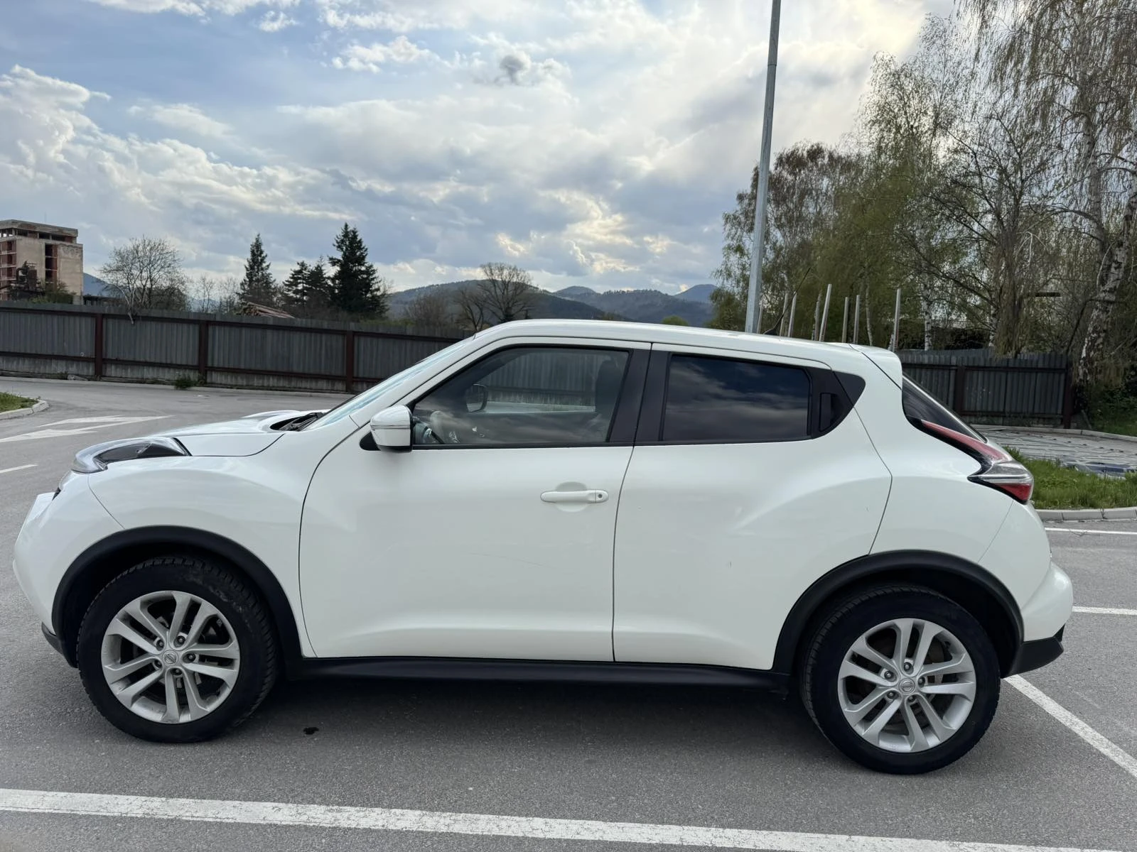 Nissan Juke, снимка 5 - Автомобили и джипове - 54371278