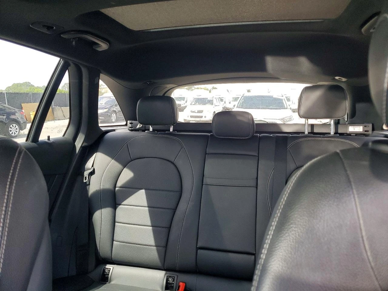 Mercedes-Benz GLC 300 4MATIC, снимка 10 - Автомобили и джипове - 54462728