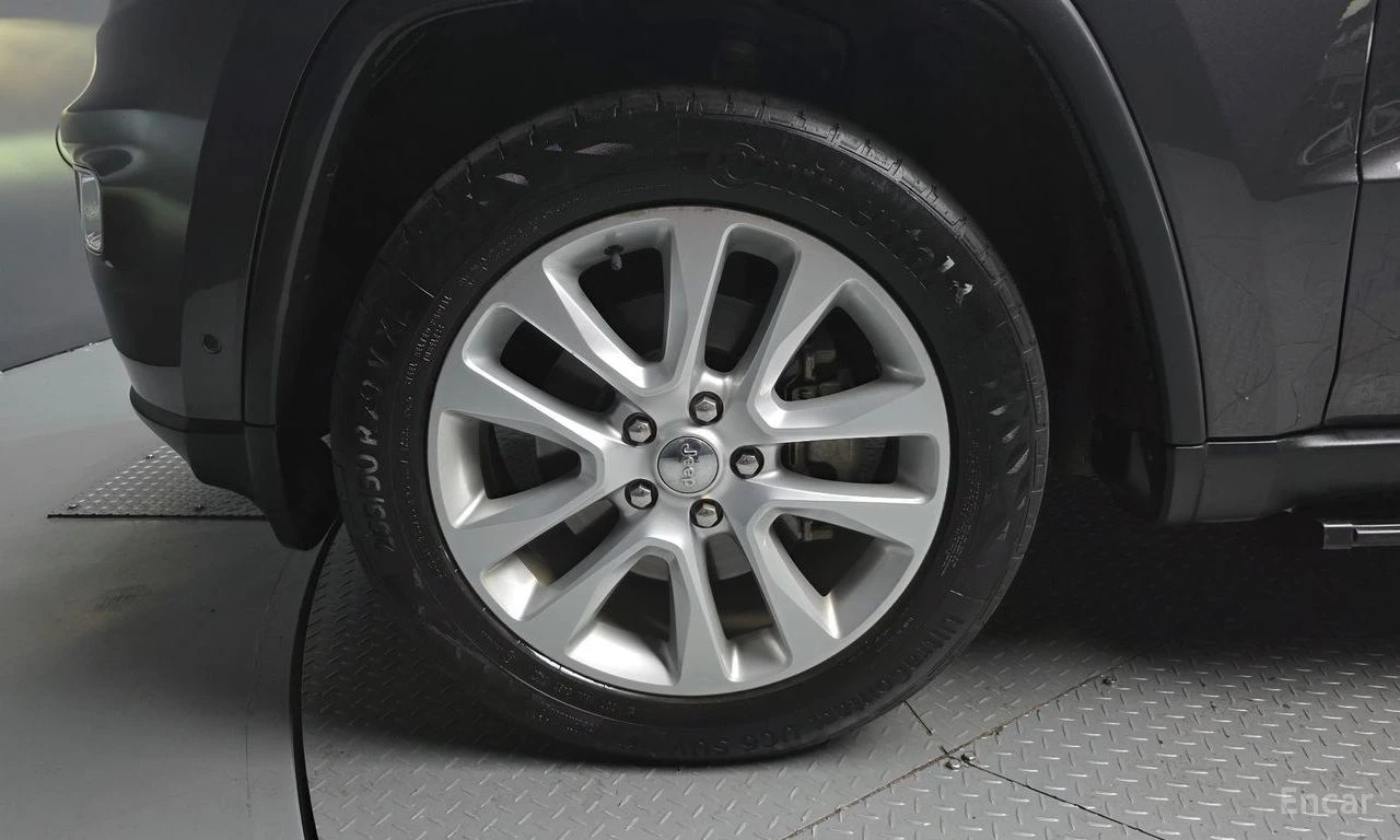 Jeep Grand cherokee 3.6 LIMITED* ПОДГРЕВ* ОБДУХВАНЕ* ШИБИДАХ* KEYLESS*, снимка 5 - Автомобили и джипове - 54527017