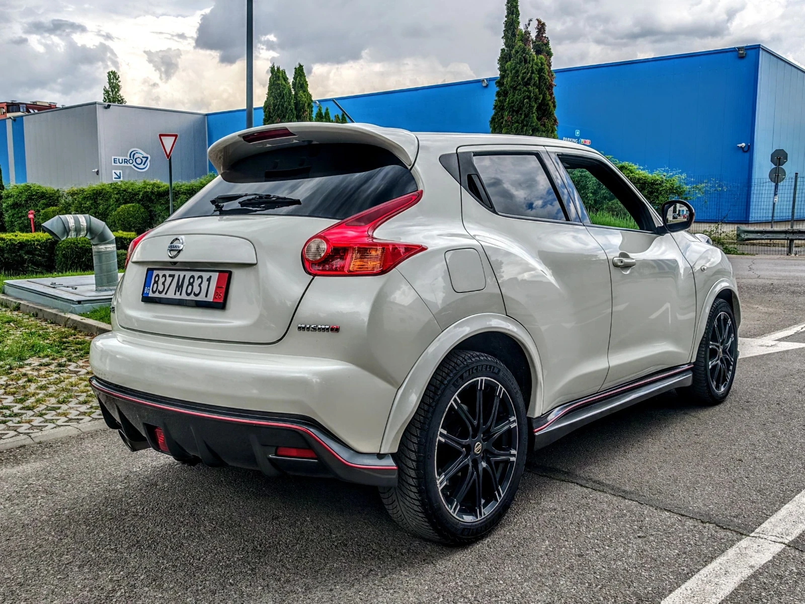 Nissan Juke * NISMO * 1.6 TURBO 200ps * КОЖА * KEYLESS * NAVI , снимка 5 - Автомобили и джипове - 54769123