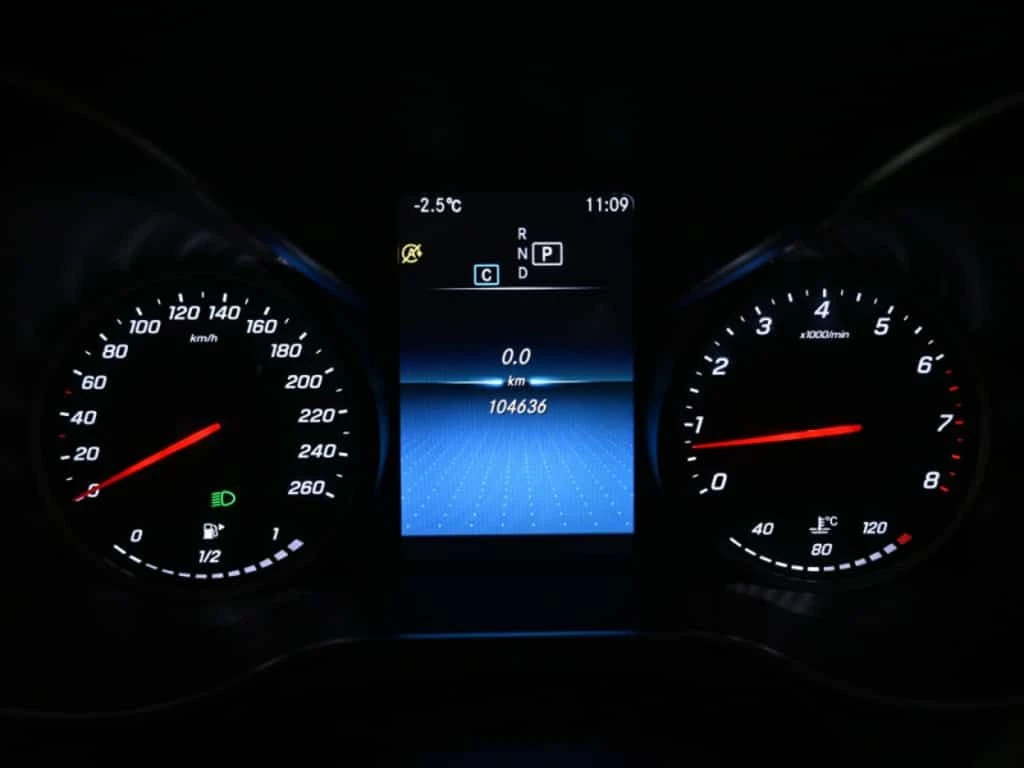 Mercedes-Benz GLC * 300 4MATIC Navigation Panoramic Roof Ambient Lig | Mobile.bg � ����������� 13