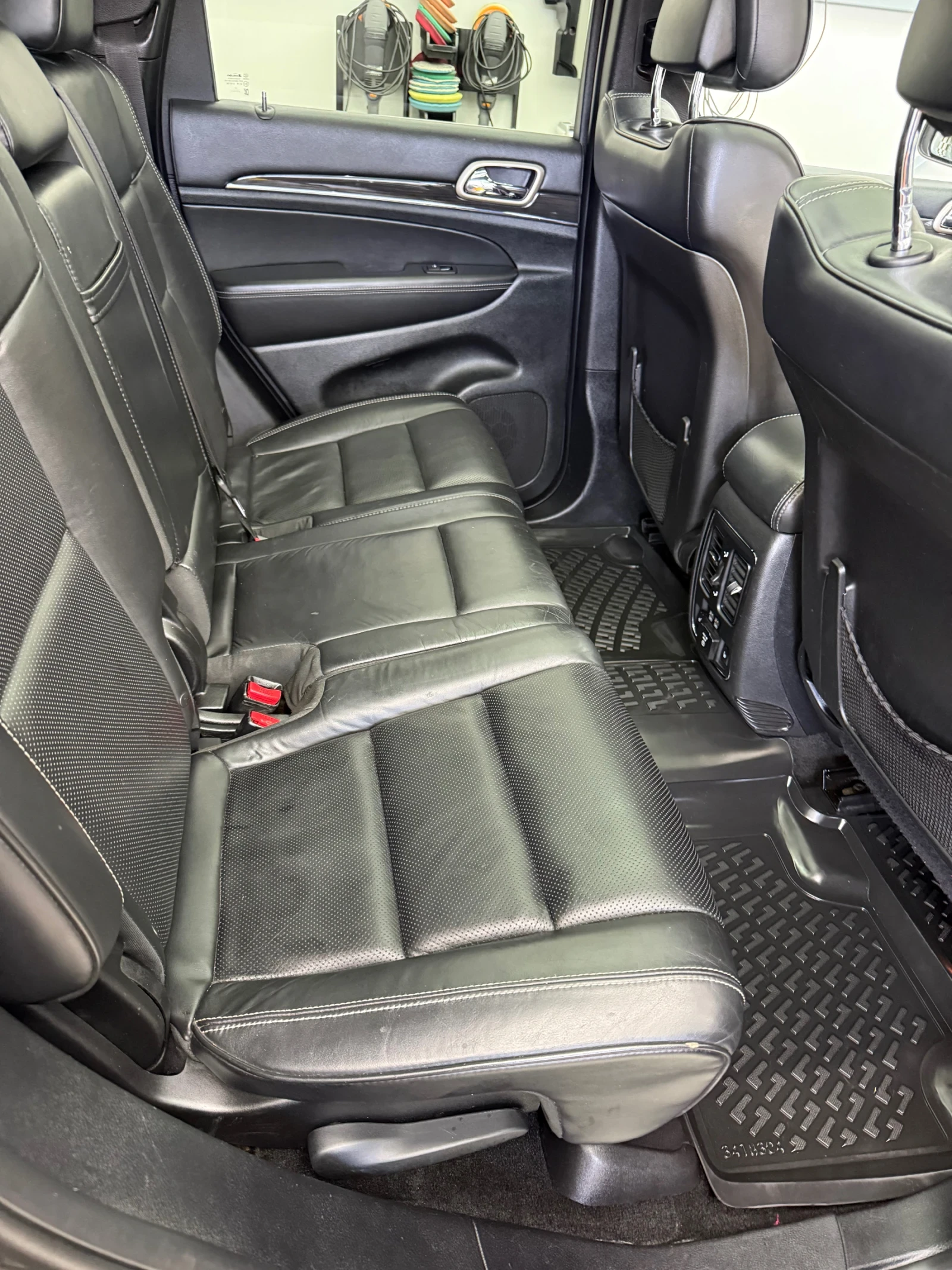 Jeep Grand cherokee 5.7 HEMI Overland 2015, снимка 5 - Автомобили и джипове - 55014932