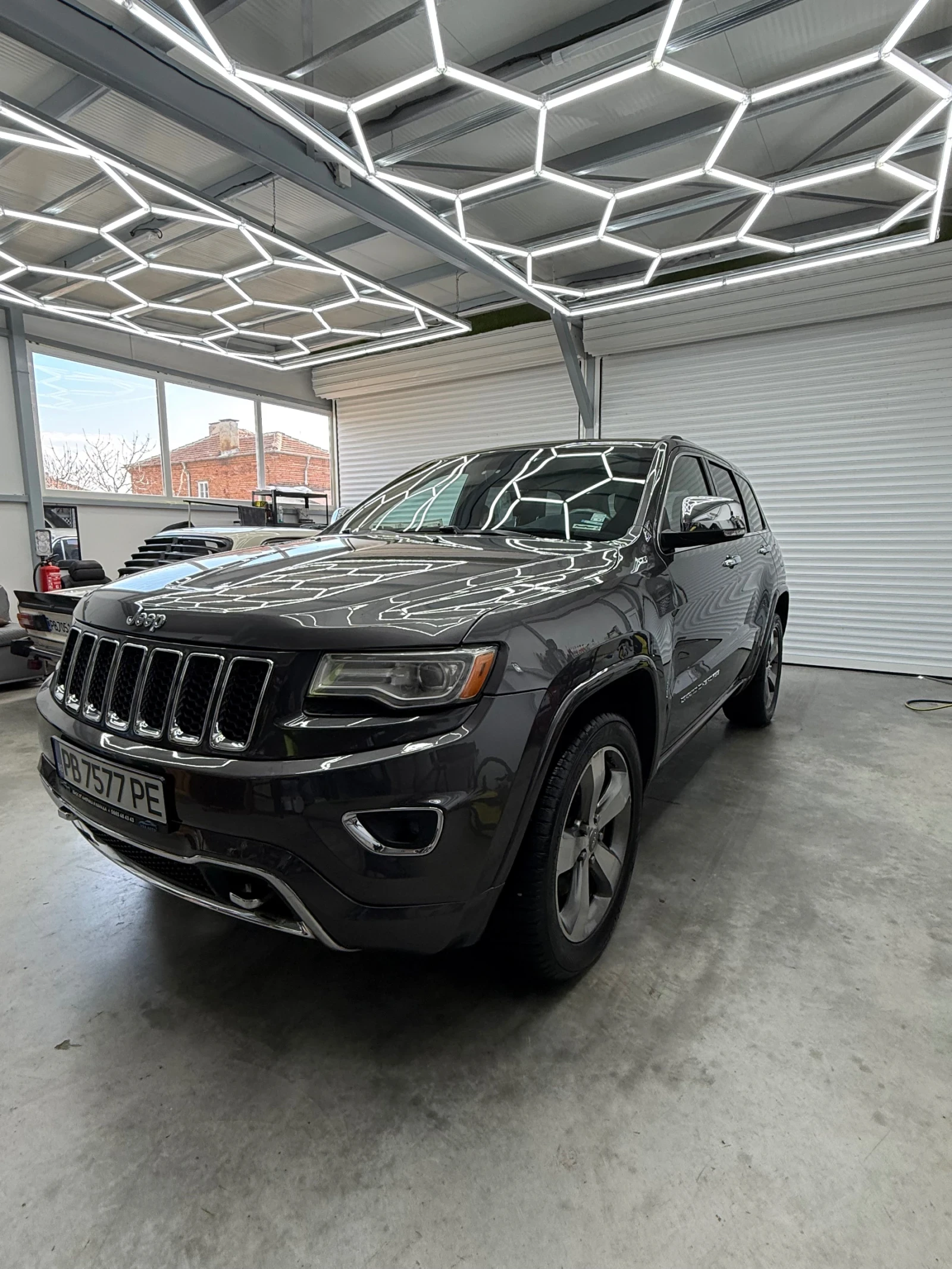 Jeep Grand cherokee 5.7 HEMI Overland 2015