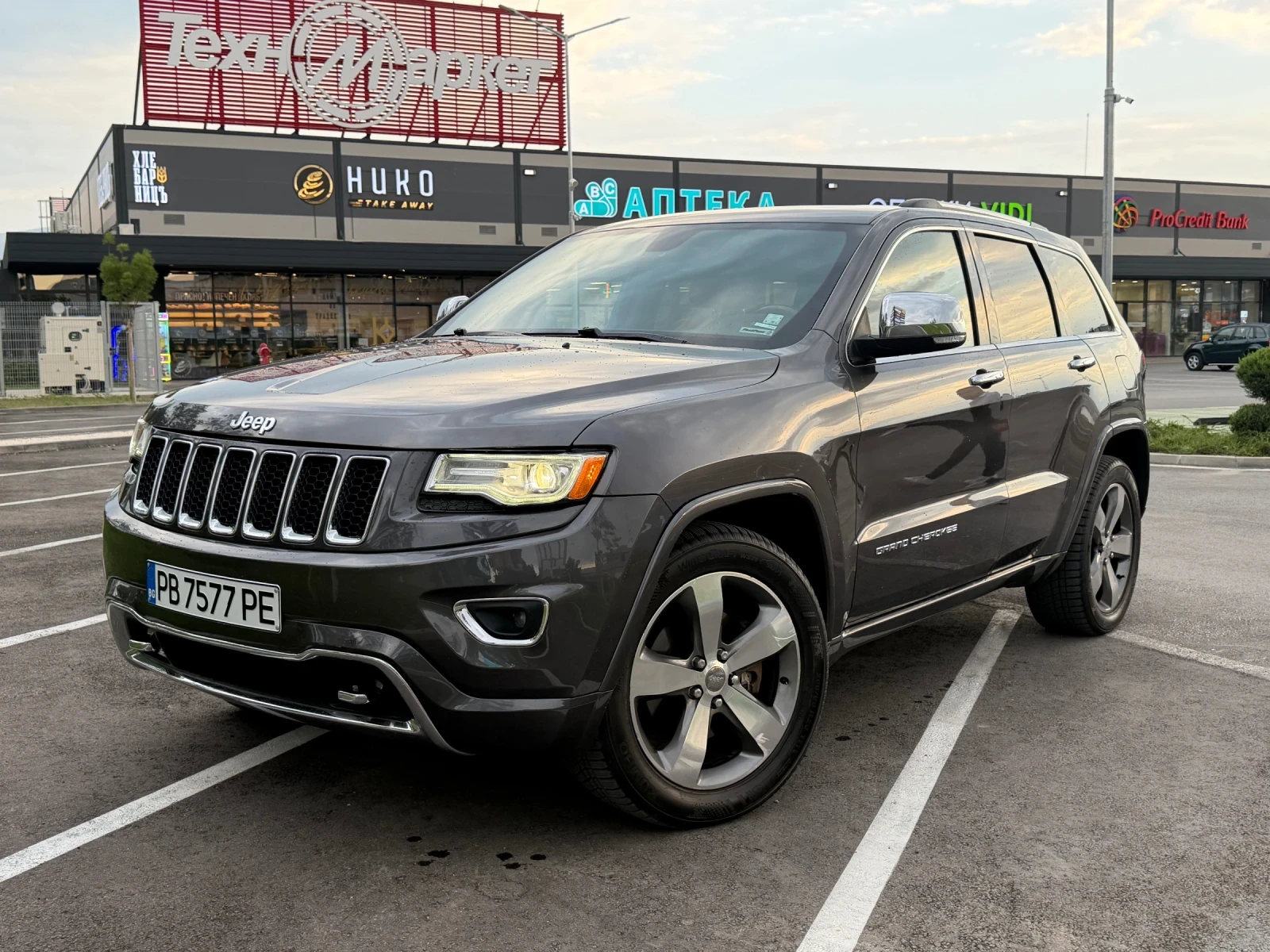 Jeep Grand cherokee 5.7 HEMI Overland 2015
