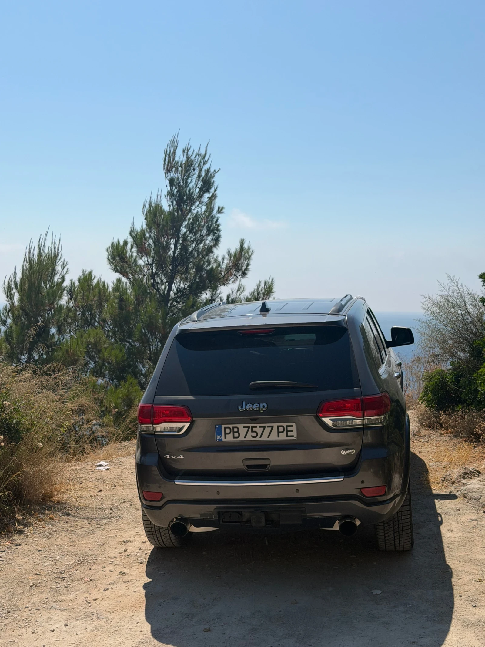 Jeep Grand cherokee 5.7 HEMI Overland 2015, снимка 8 - Автомобили и джипове - 55014932