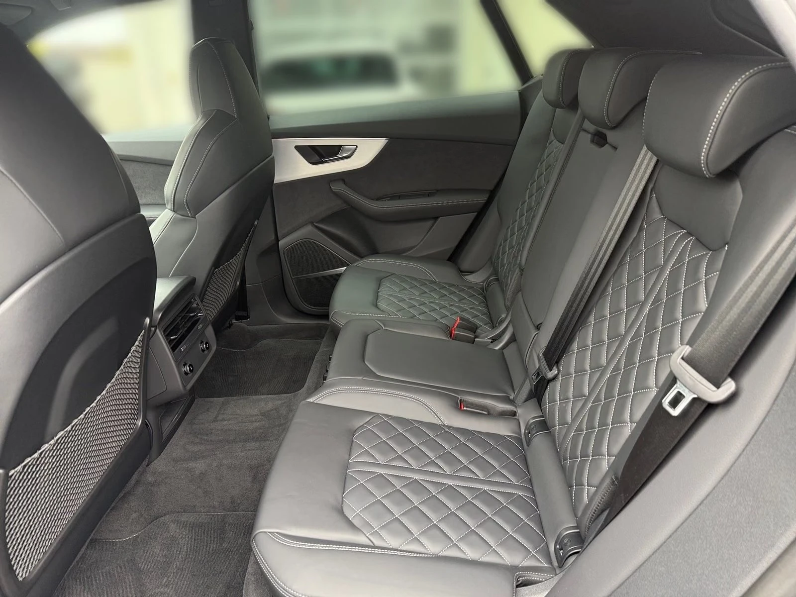 Audi Q8 50 TDI / S-LINE / BLACK OPTIC / MATRIX / B&O / 360, снимка 15 - Автомобили и джипове - 56082128