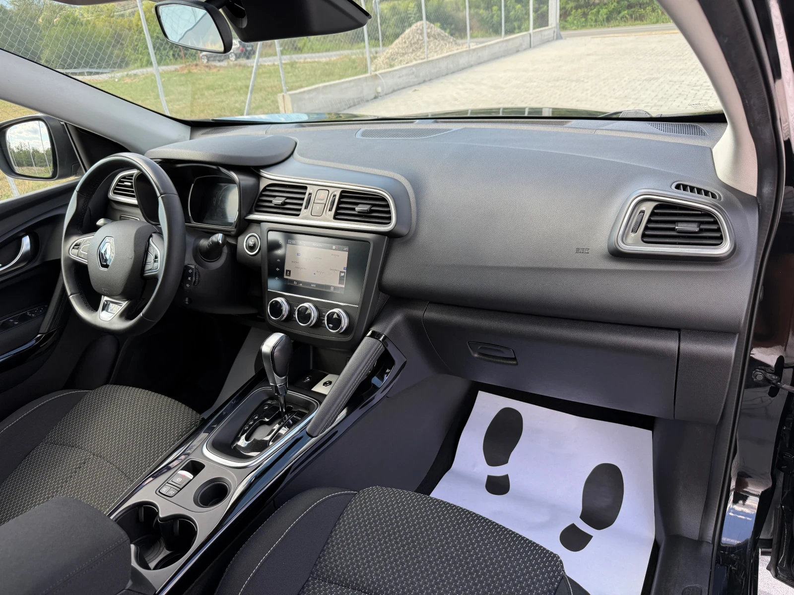 Renault Kadjar 1.5 DCI FACE LIFT NAVI CAMERA, снимка 13 - Автомобили и джипове - 56164851