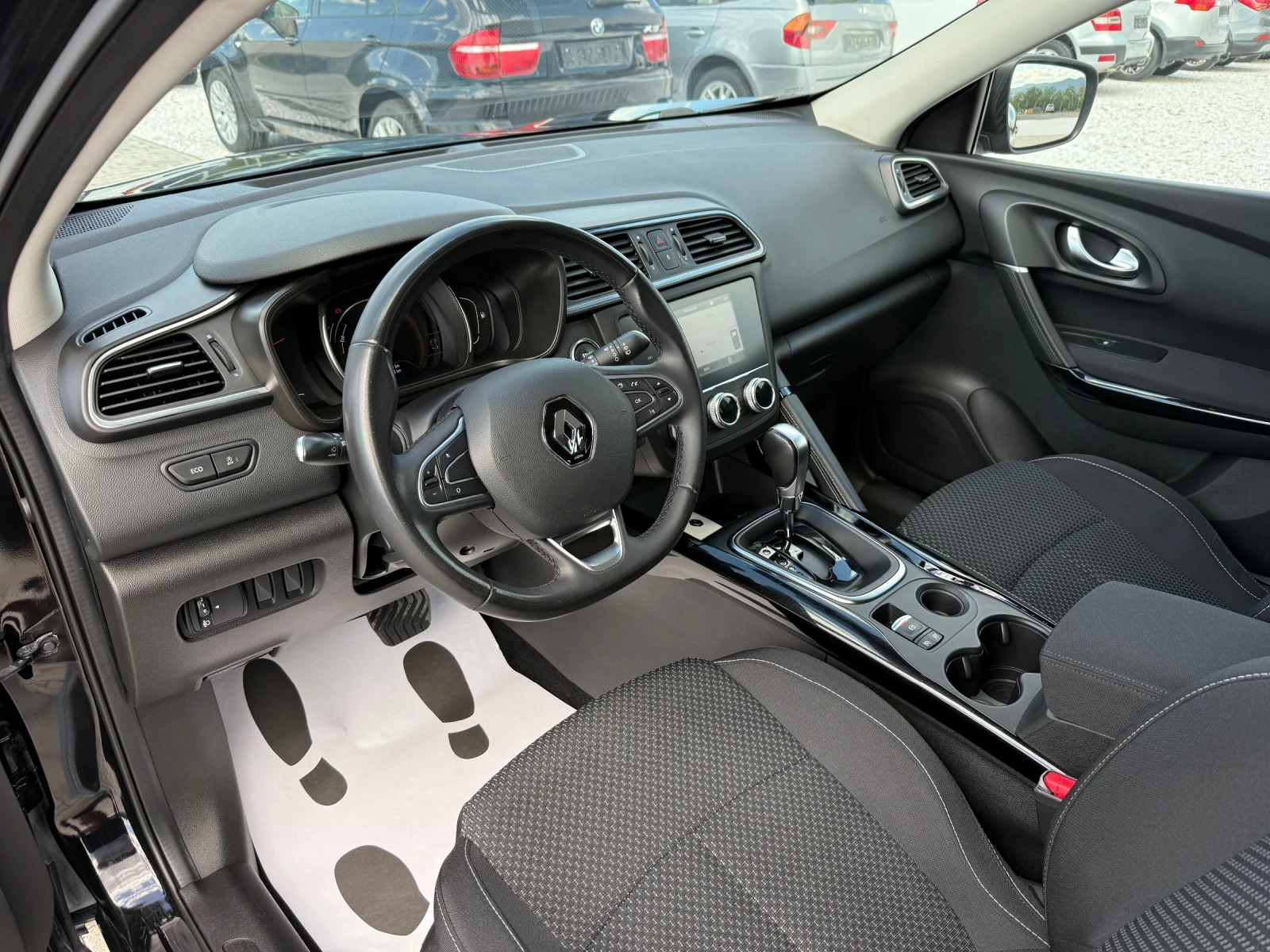 Renault Kadjar 1.5 DCI FACE LIFT NAVI CAMERA, снимка 9 - Автомобили и джипове - 56164851