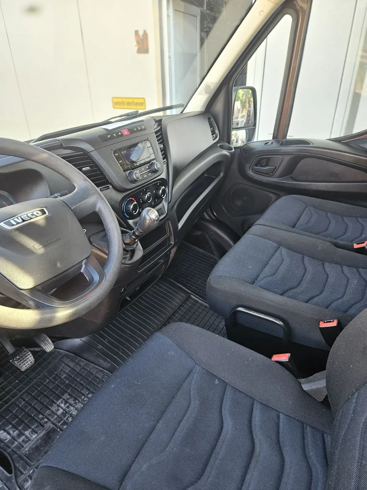 Iveco Daily 108000 км , обслужен, серв.история, снимка 5 - Бусове и автобуси - 54683415