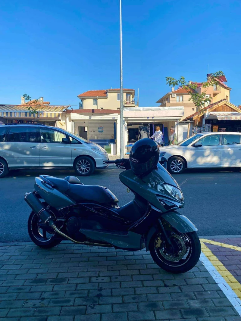 Yamaha T-max