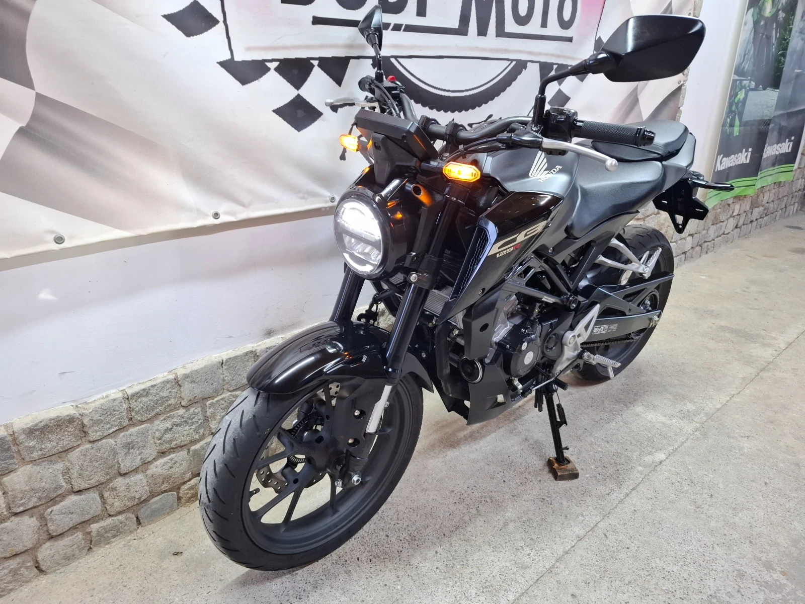 Honda Cb Facelift * / Full Led / ABS, снимка 2 - Мотоциклети и мототехника - 54906891