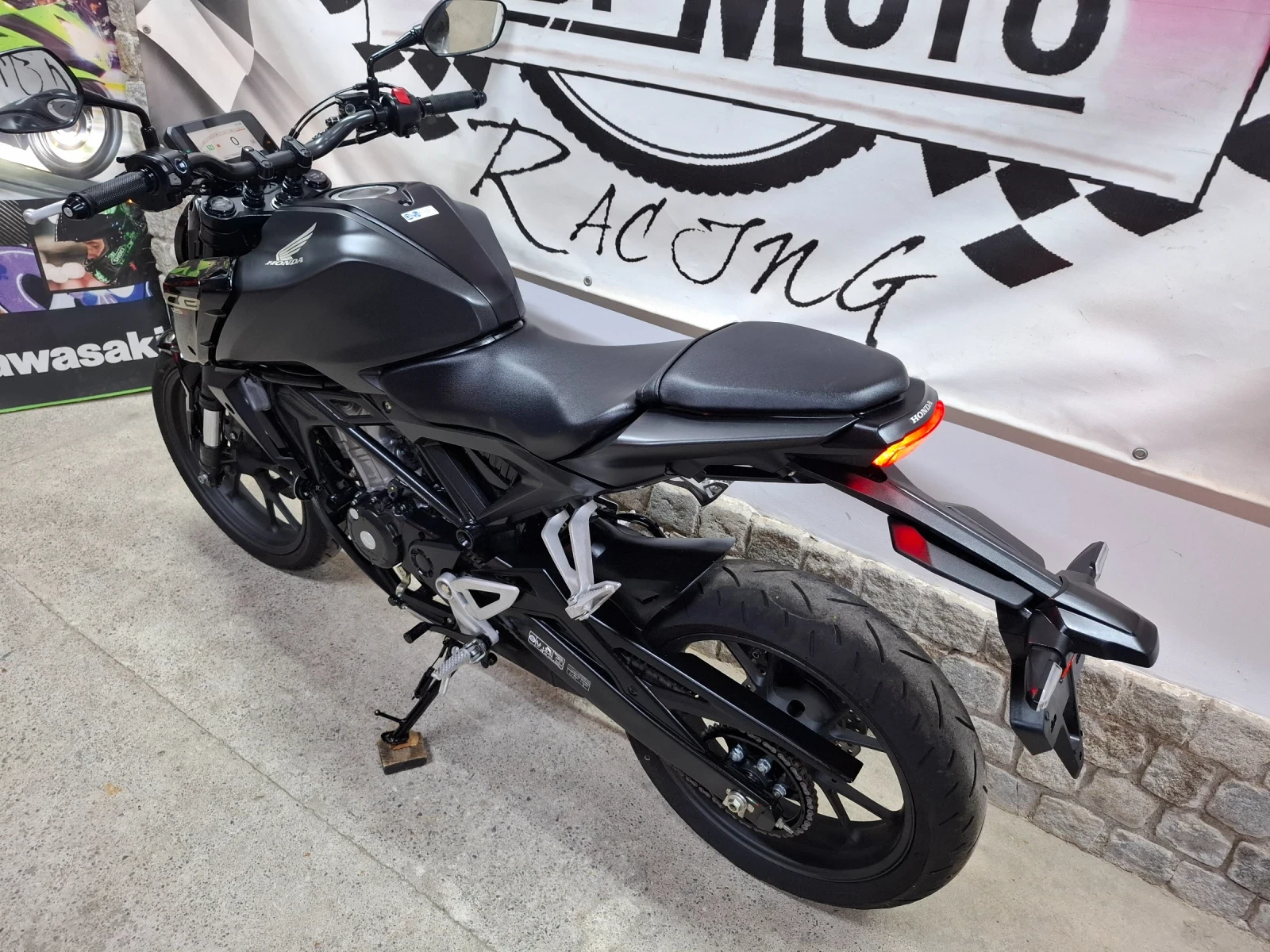 Honda Cb Facelift * / Full Led / ABS, снимка 7 - Мотоциклети и мототехника - 54906891