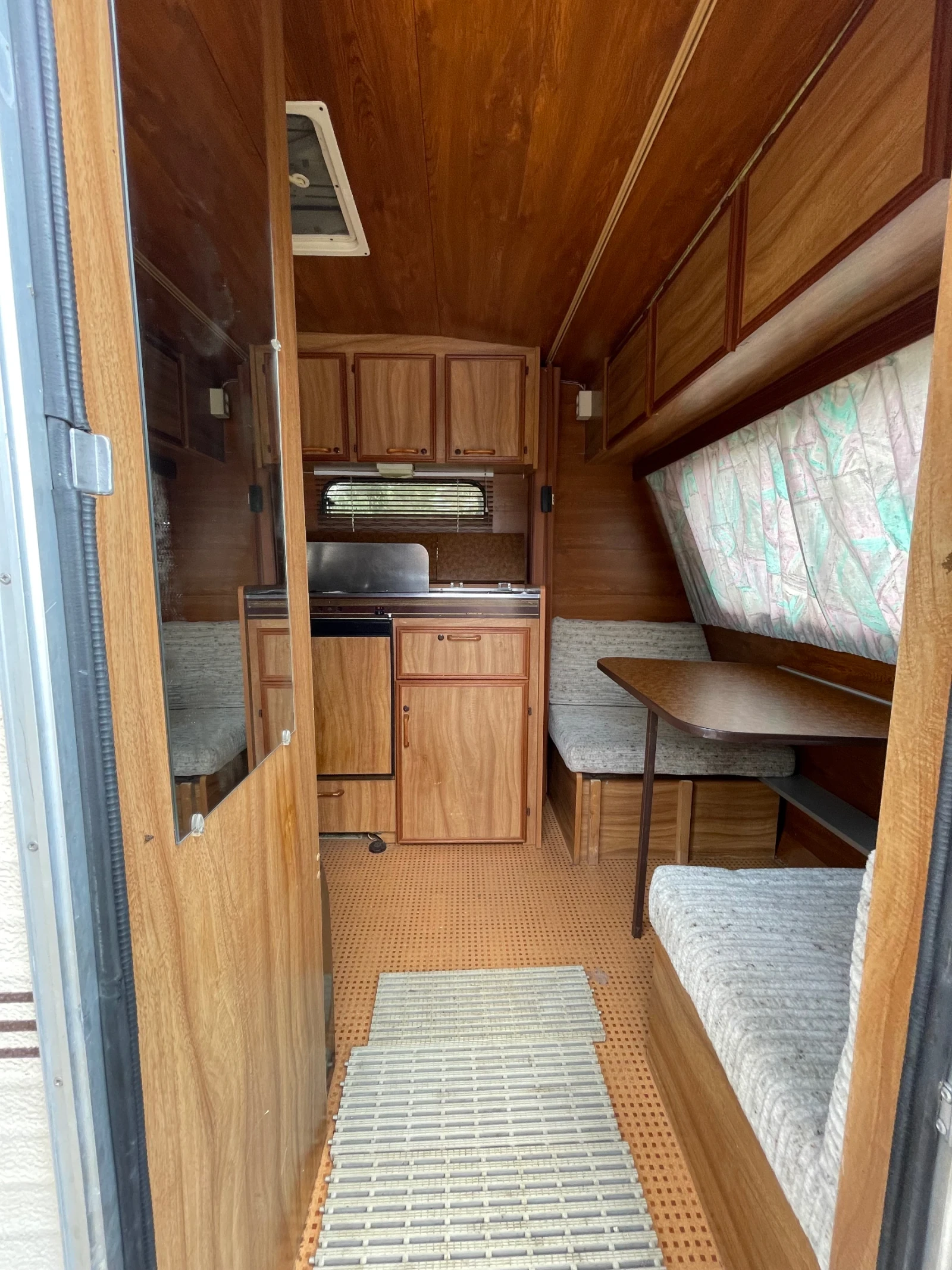 Каравана Caravelair, снимка 11 - Каравани и кемпери - 54380596