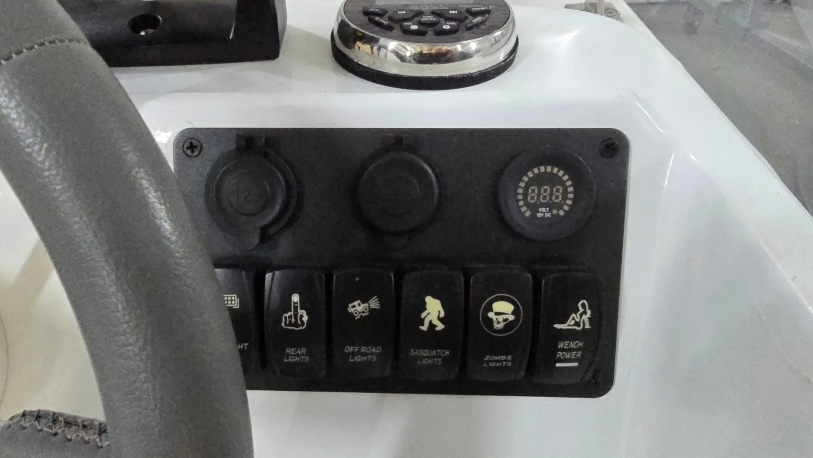 Лодка Gobbi 430, снимка 7 - Воден транспорт - 54017517