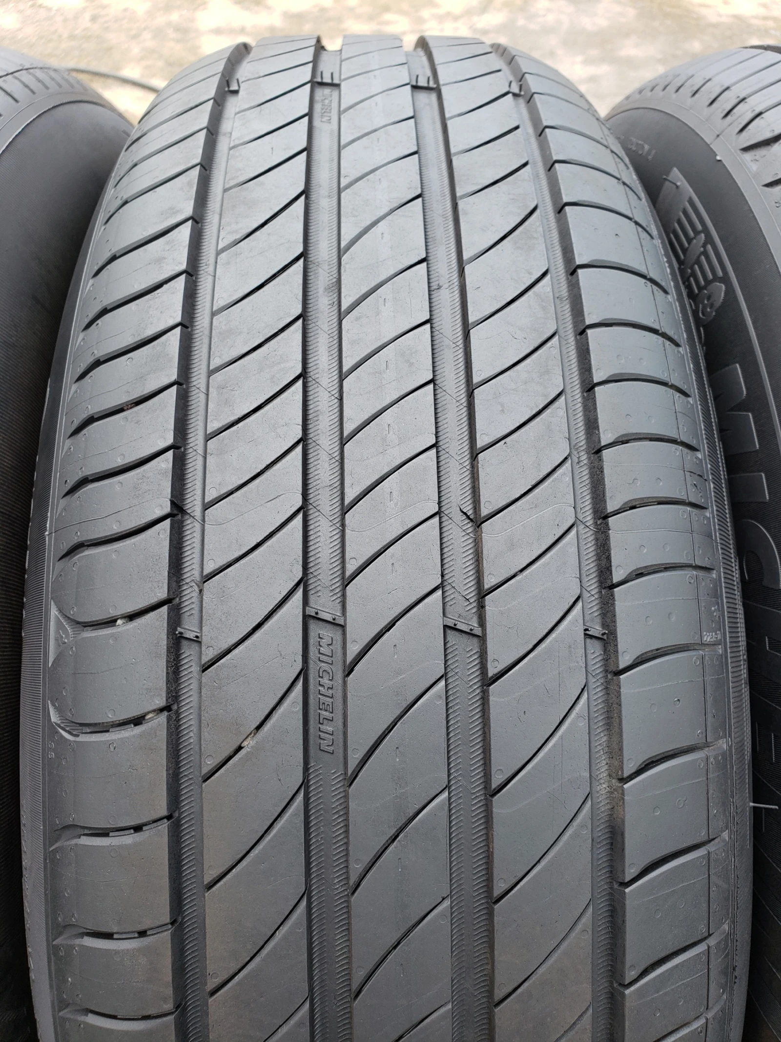 Гуми Летни 215/65R17