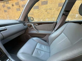 Mercedes-Benz E 320, снимка 3