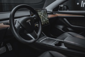 Tesla Model 3 Performance, снимка 8