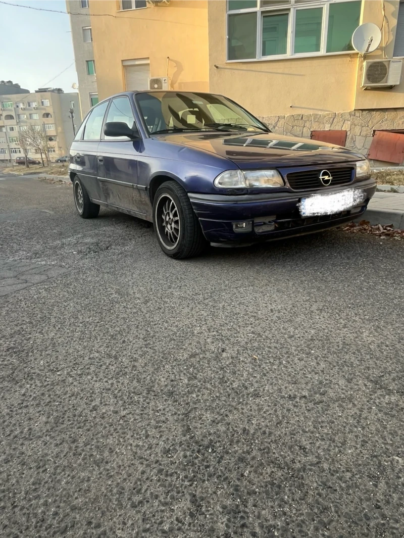 Opel Astra Бензин+ газ, снимка 2 - Автомобили и джипове - 48028023