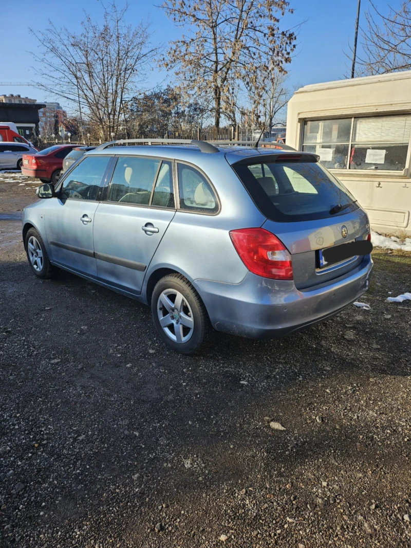 Skoda Fabia Комби, снимка 11 - Автомобили и джипове - 48493980