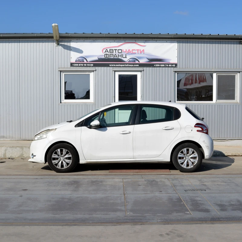 Peugeot 208 1.2 VTI, снимка 2 - Автомобили и джипове - 49122834