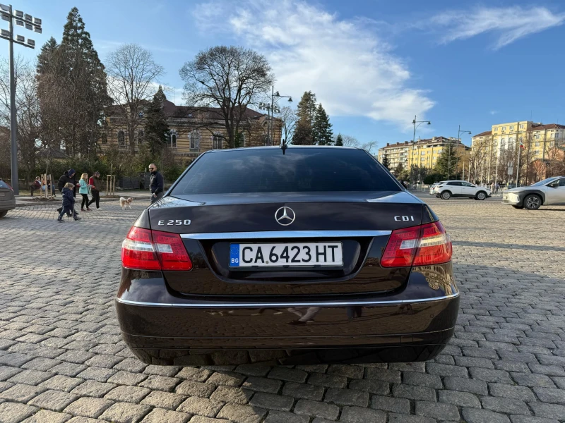 Mercedes-Benz E 250, снимка 4 - Автомобили и джипове - 49322092