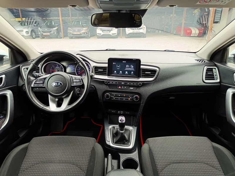 Kia Ceed 1.6 CRDi* GT Line* Face* Euro 6D* NAVI* КАМЕРА* , снимка 11 - Автомобили и джипове - 50977026