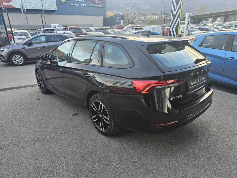 Skoda Octavia 2.0 dCi 115 hp EDC, снимка 4 - Автомобили и джипове - 52315386