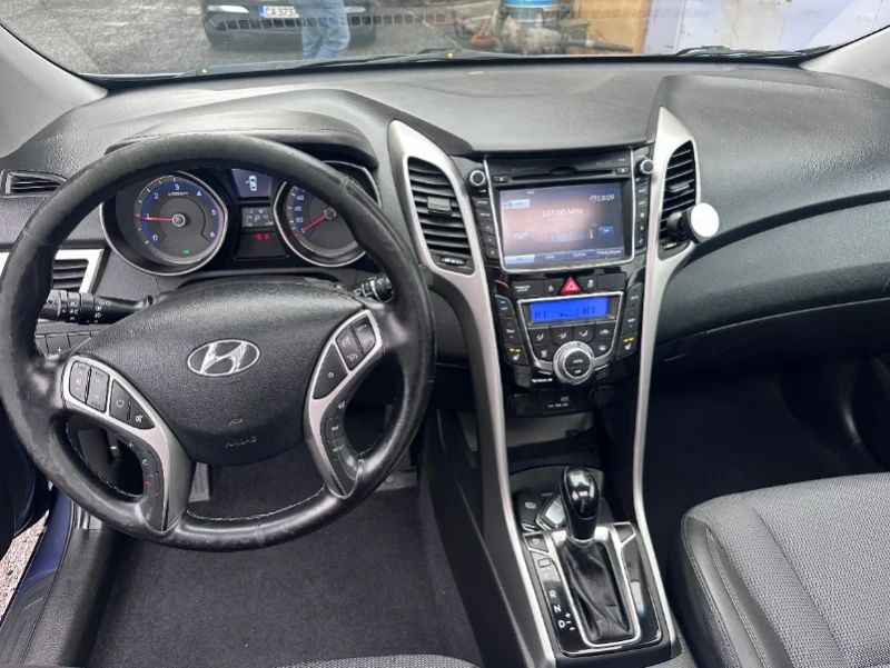 Hyundai I30 CRDi 16V, снимка 11 - Автомобили и джипове - 52574754