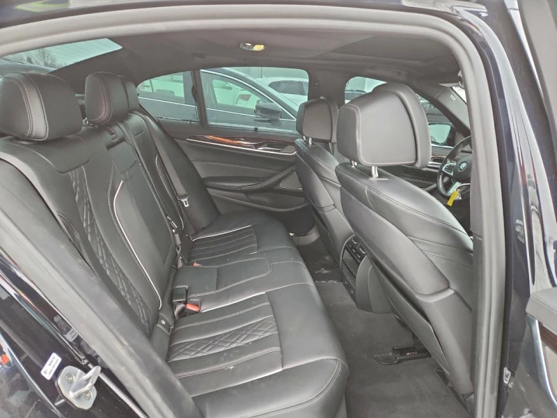 BMW 550 M550XI, Harman Kardon* Подгрев* Обдухване* 4х4, снимка 10 - Автомобили и джипове - 52849128