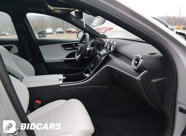 Mercedes-Benz C 300 2025, снимка 14 - Автомобили и джипове - 54655205