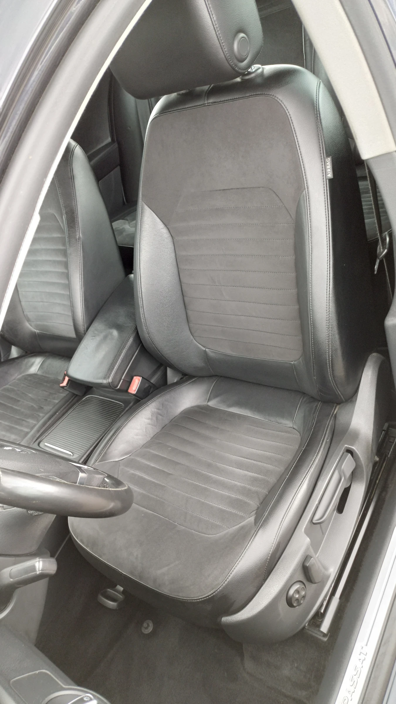 VW Passat 2.0TDI DSG - изображение 10
