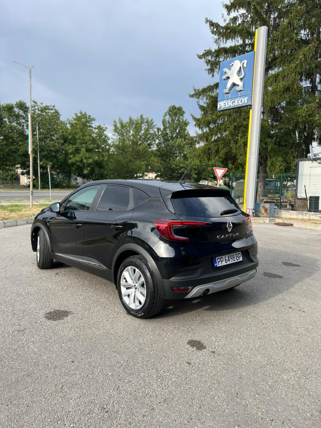 Renault Captur 1.0 21000km EURO 6 - изображение 5