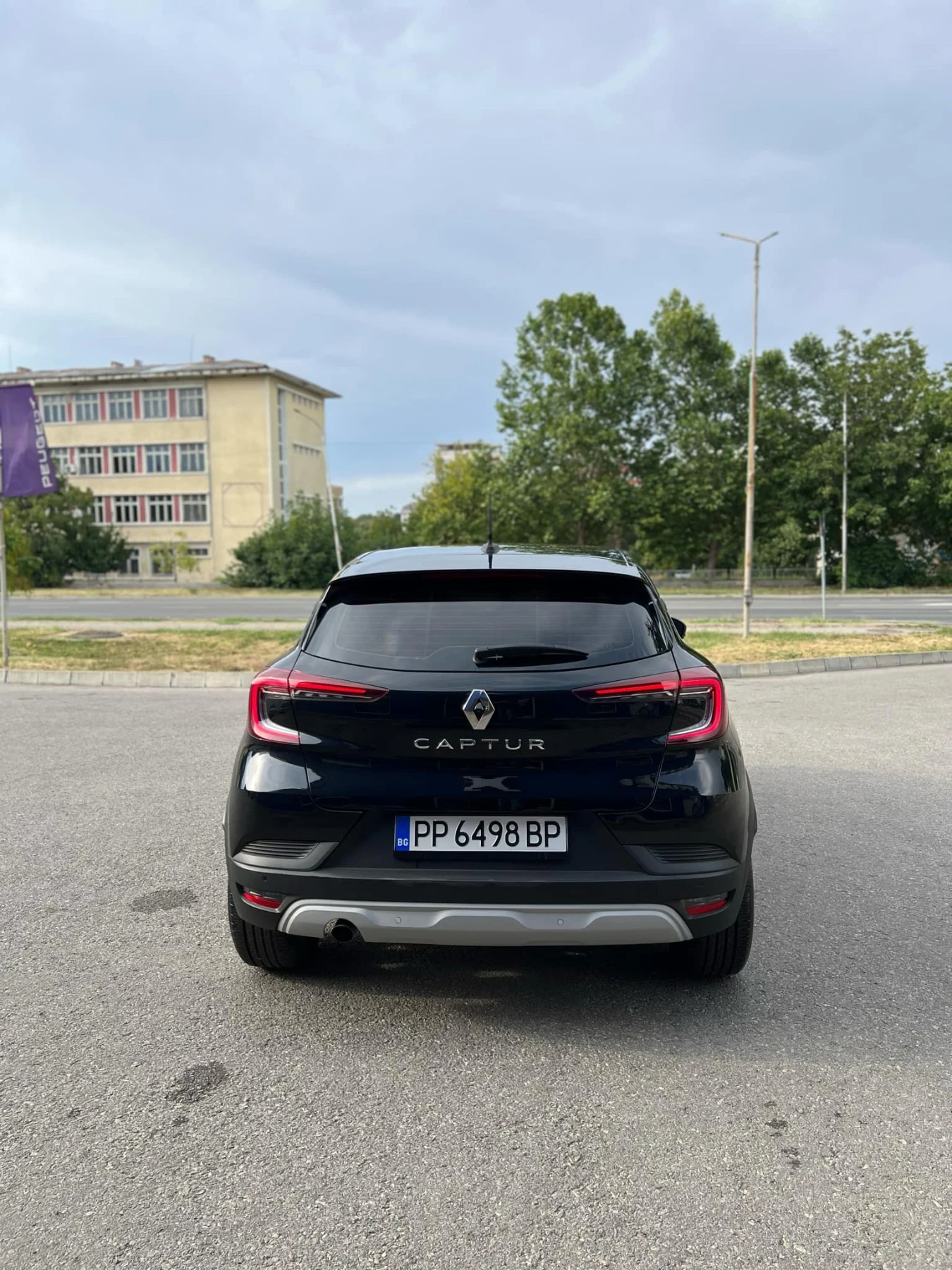 Renault Captur 1.0 21000km EURO 6 - изображение 4