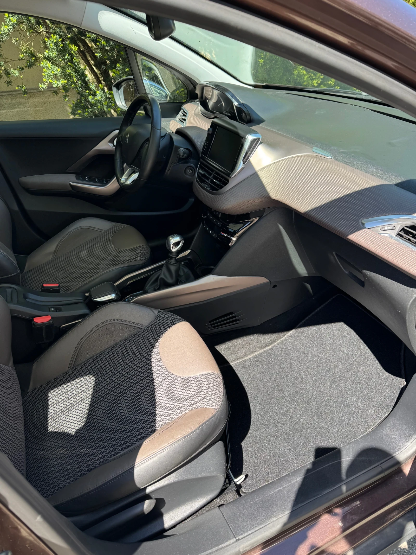 Peugeot 2008 1.6HDI / Feline / Euro 5B - изображение 8