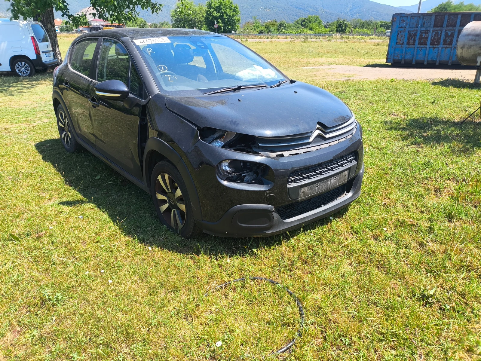 Citroen C3 1.2i - изображение 2