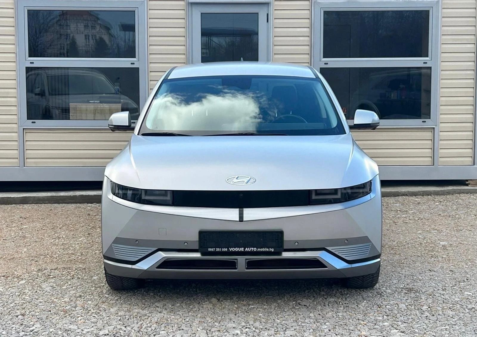 Hyundai Ioniq 5 UNIQ* 325H.P.* 77.4KW* AWD* 18000KM* SOH100%* ГАРА - изображение 2