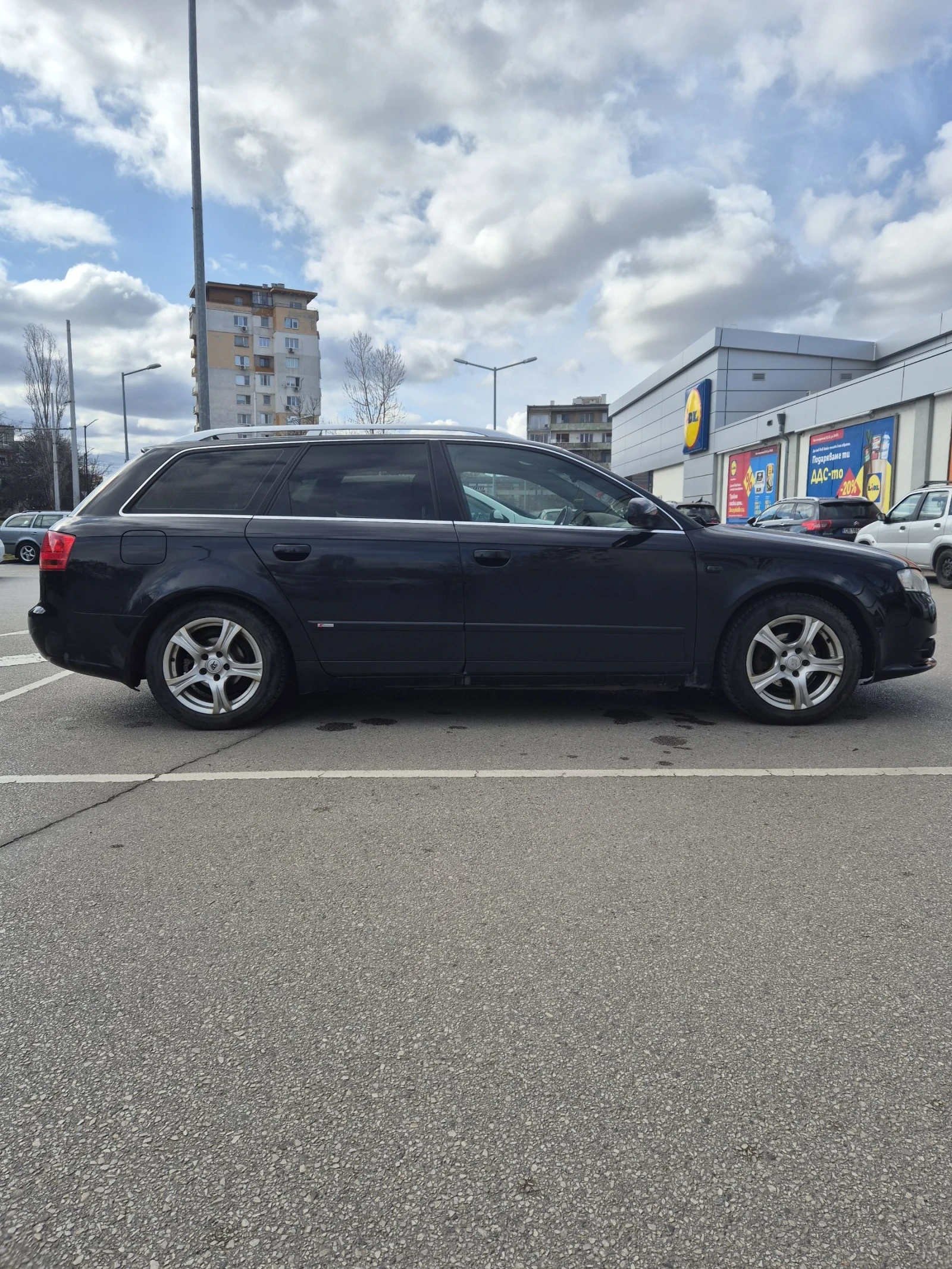 Audi A4, снимка 3 - Автомобили и джипове - 53935678