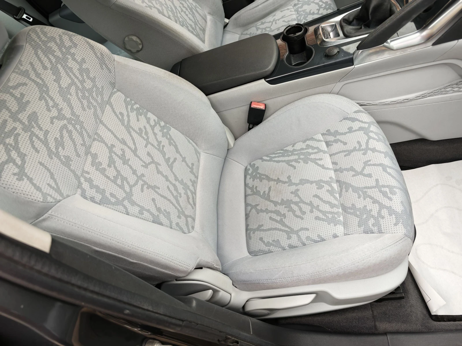 Peugeot 3008 1.6hdi, снимка 8 - Автомобили и джипове - 54226409