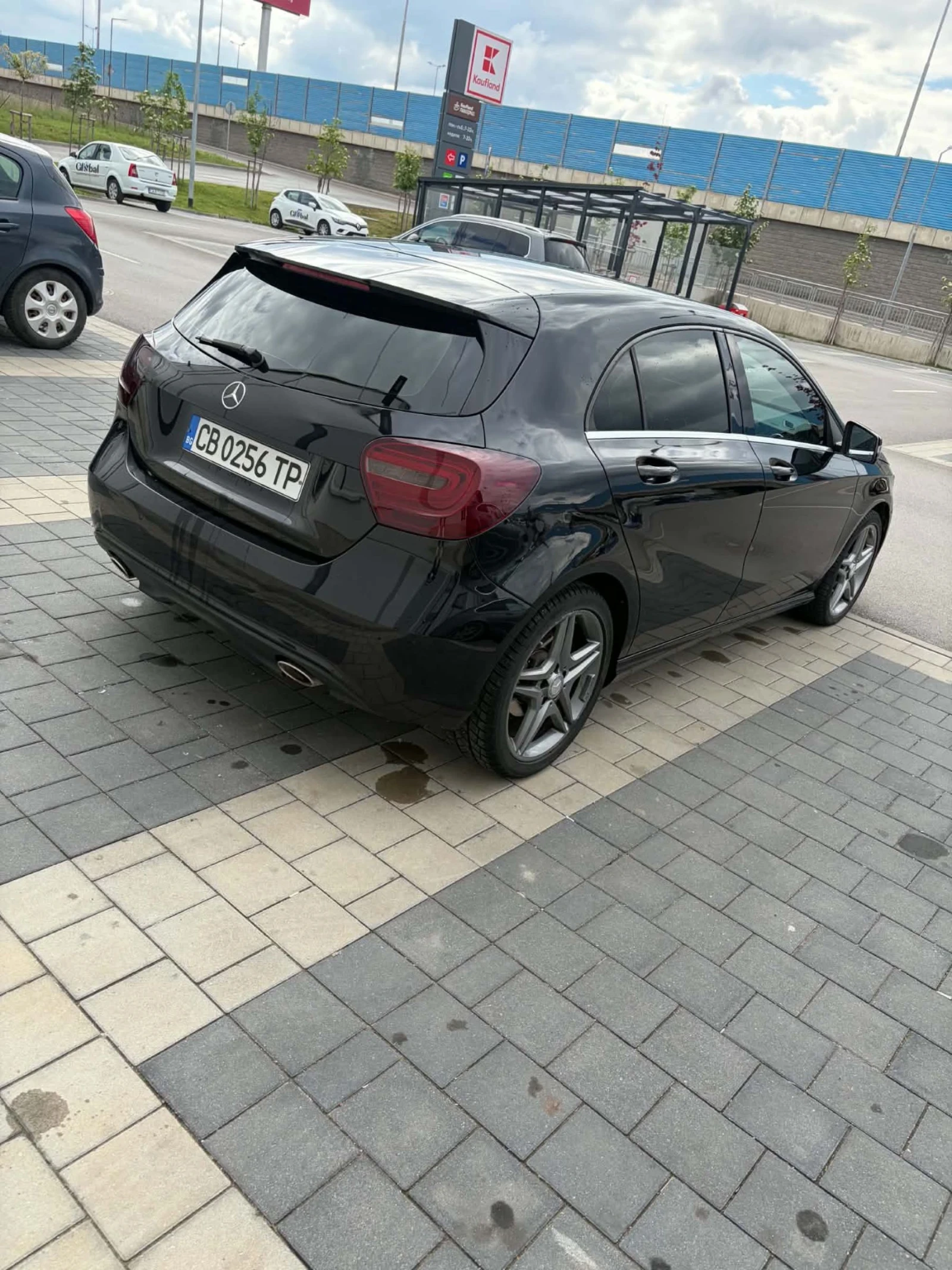 Mercedes-Benz A 180, снимка 2 - Автомобили и джипове - 54486558