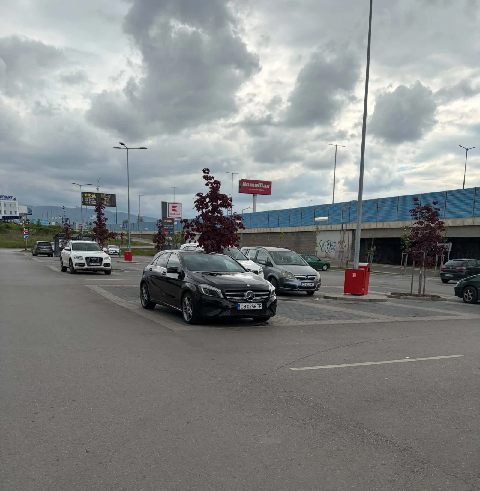 Mercedes-Benz A 180, снимка 3 - Автомобили и джипове - 54486558