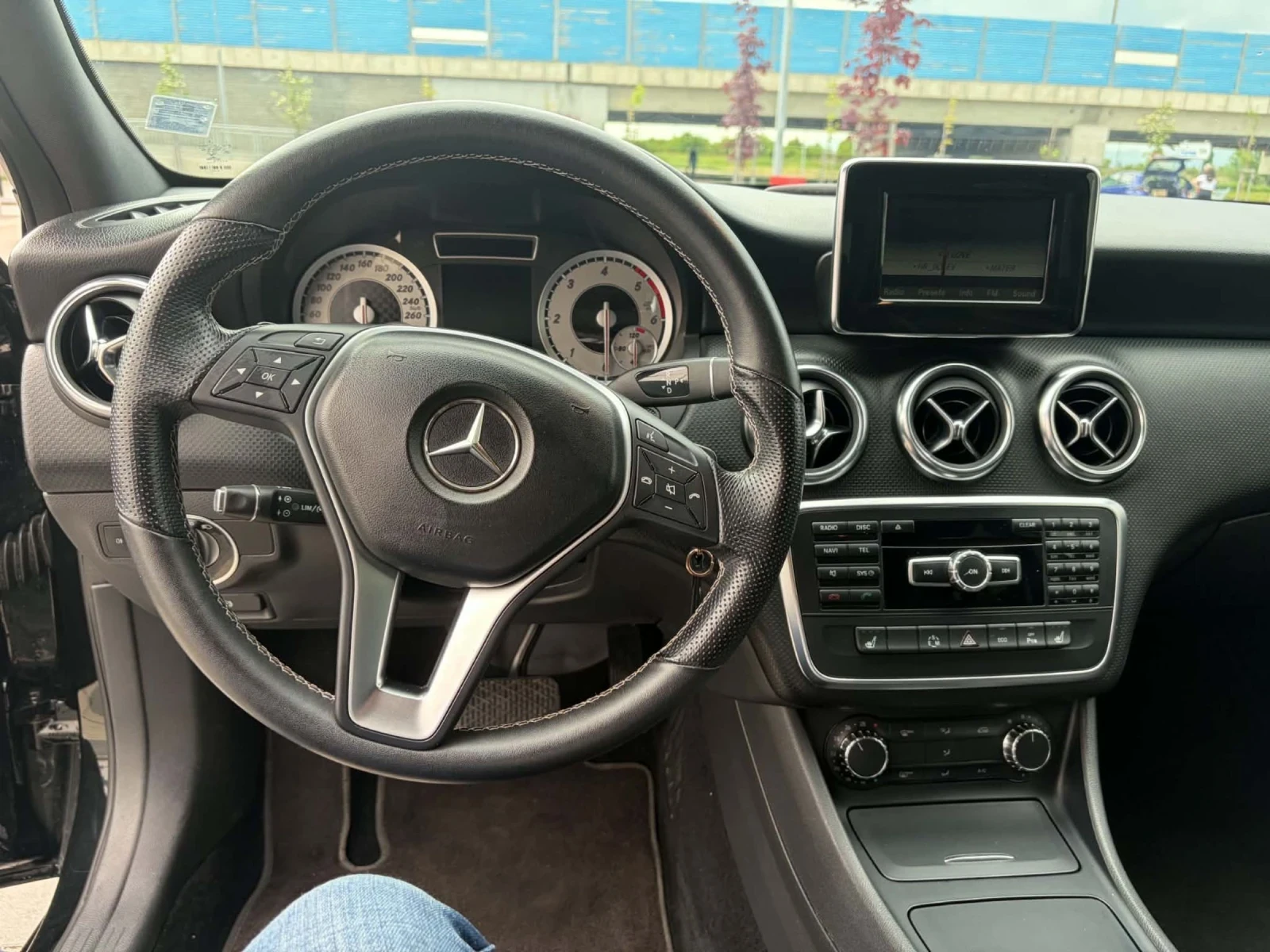 Mercedes-Benz A 180, снимка 9 - Автомобили и джипове - 54486558