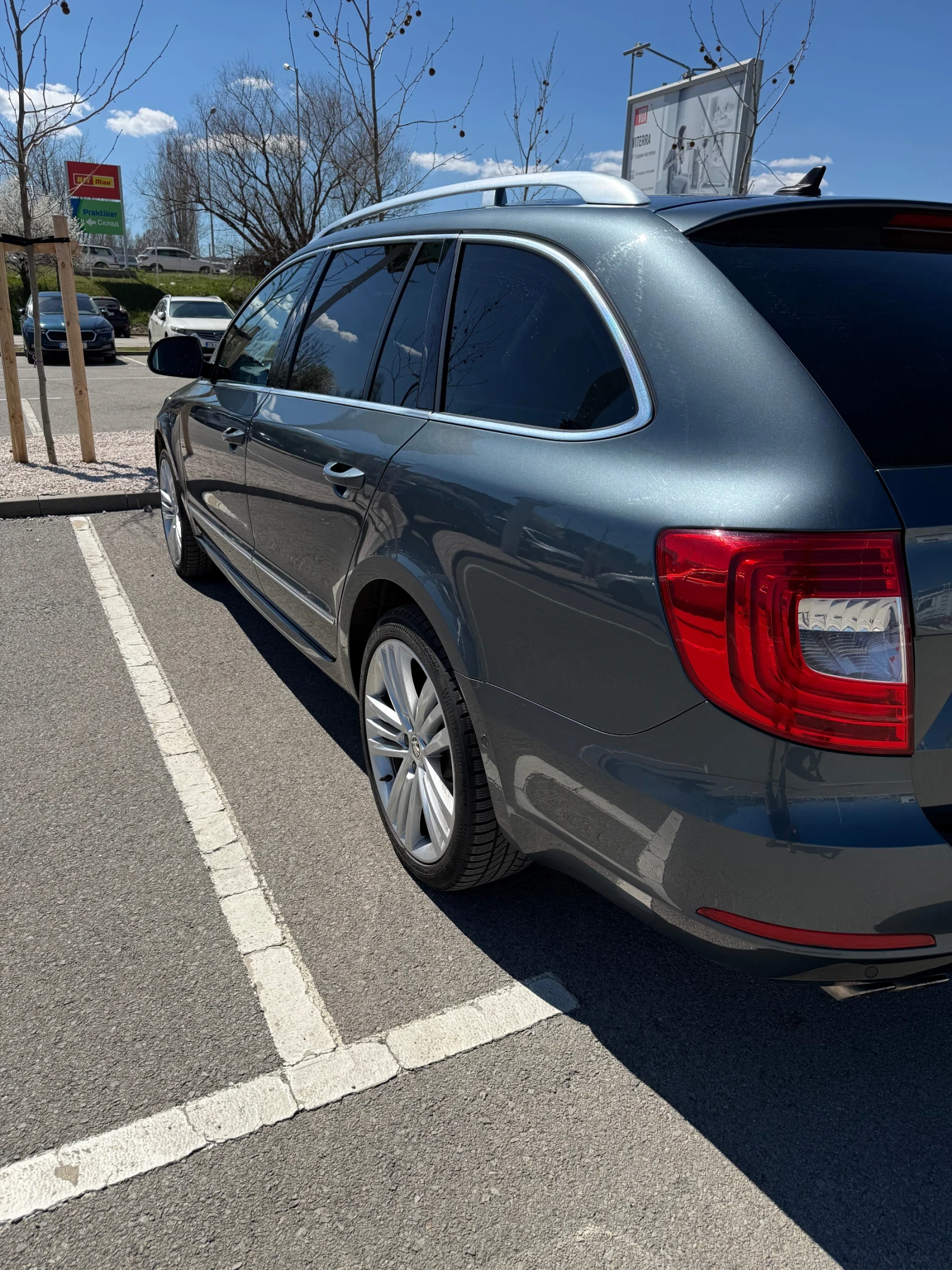 Skoda Superb 2.0 TDI 170k.c. 4x4 BUSINESS Facelift, снимка 2 - Автомобили и джипове - 54703130