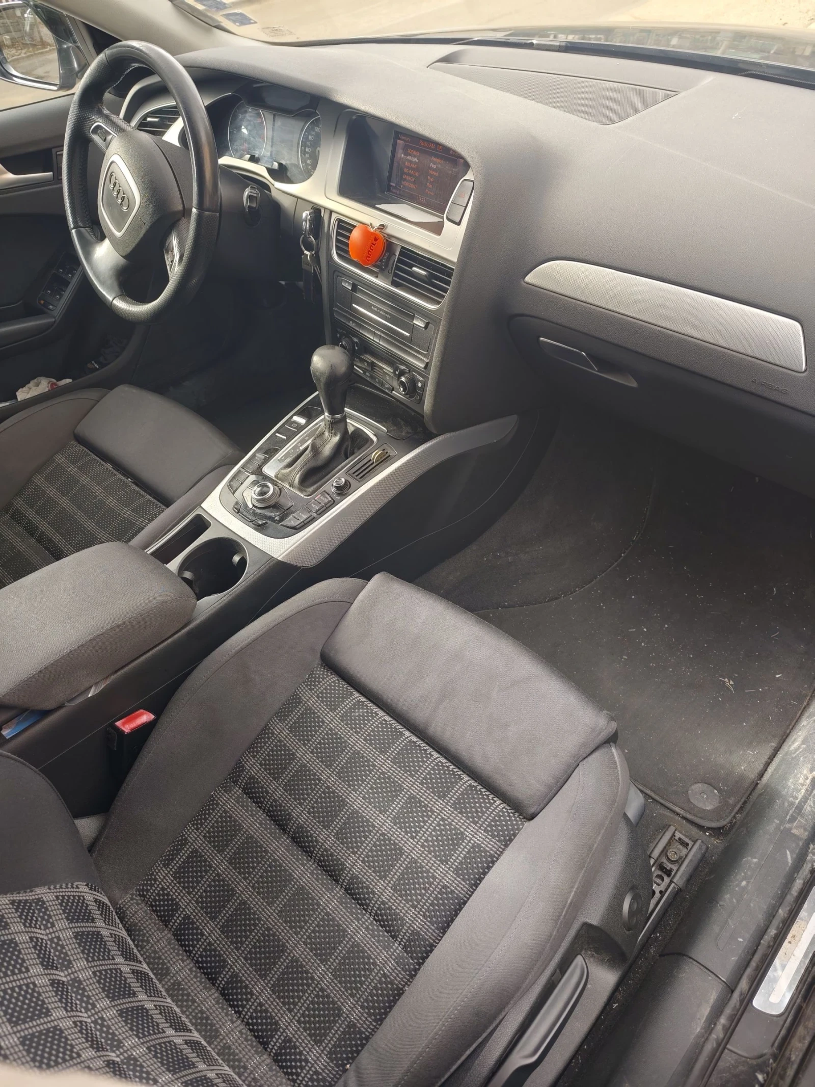 Audi A4 2.0 143hp, снимка 7 - Автомобили и джипове - 54892877