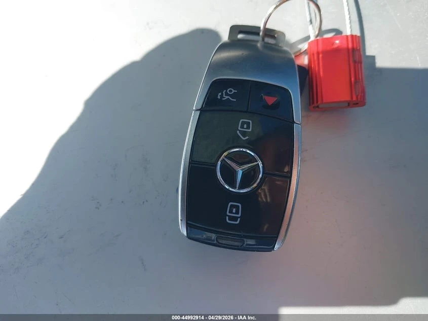 Mercedes-Benz E 400 RWD Автокредит Цена до България, снимка 14 - Автомобили и джипове - 55132775