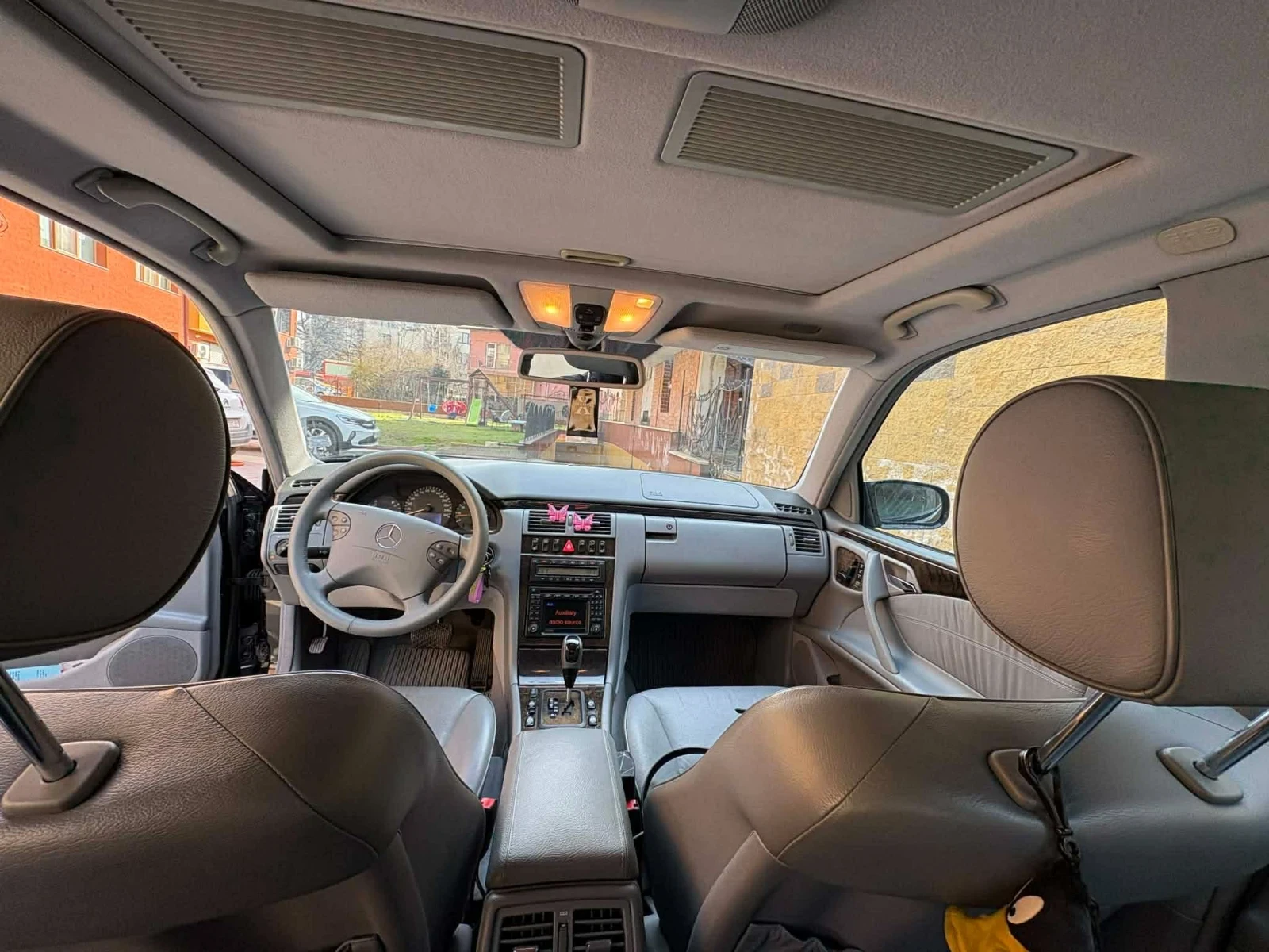 Mercedes-Benz E 320, снимка 4 - Автомобили и джипове - 55157719