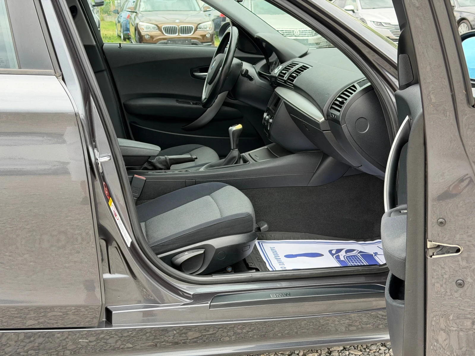 BMW 118 D 122к.с * Ксенон* * Климатик* , снимка 11 - Автомобили и джипове - 55212051