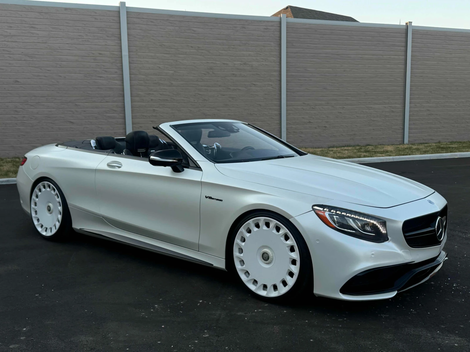 Mercedes-Benz S 63 AMG DESIGNO/ SWAROVSKI/ BURMESTER/ SOFT CLOSE/ 360 , снимка 2 - Автомобили и джипове - 55259216