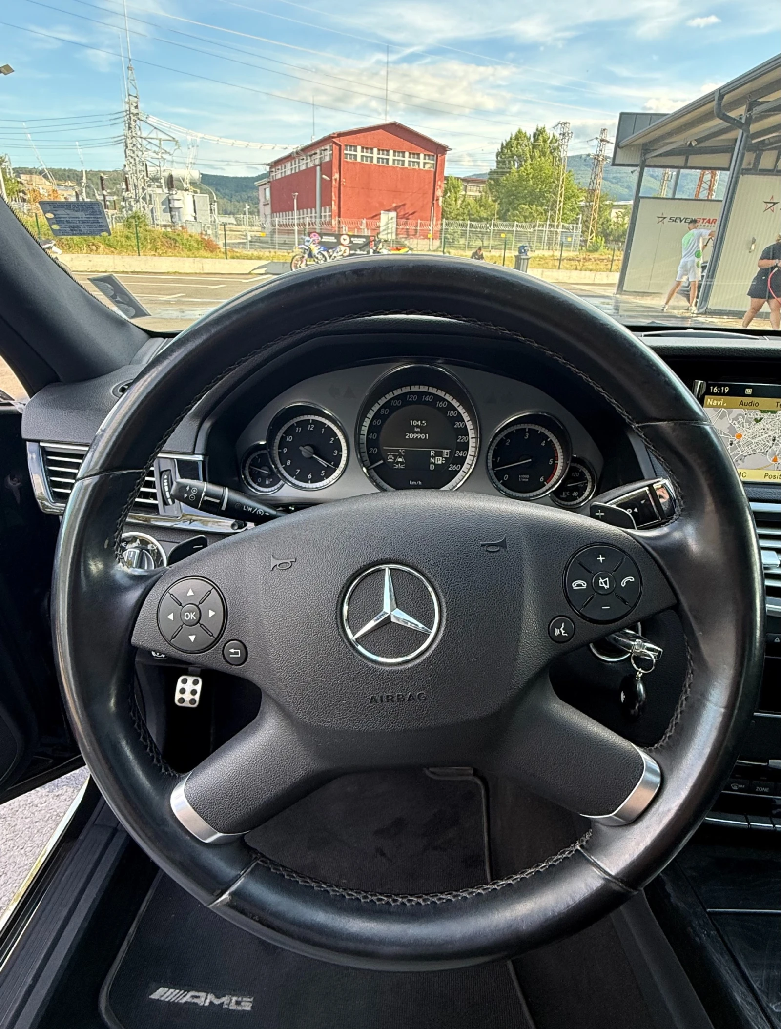 Mercedes-Benz E 350, снимка 8 - Автомобили и джипове - 55416562