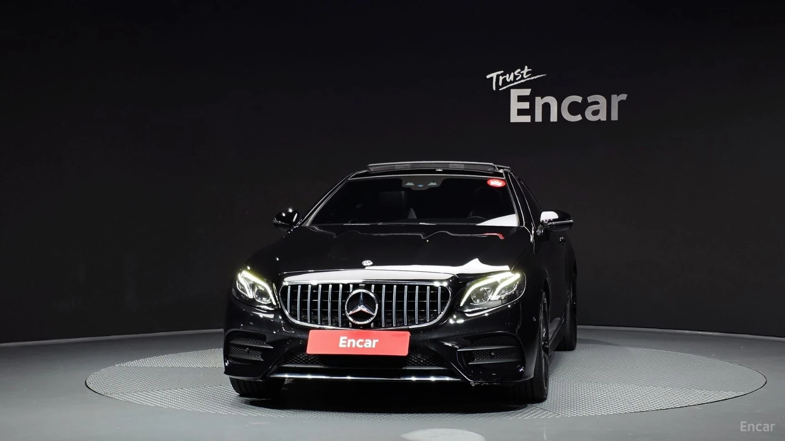Mercedes-Benz E 220 D COUPE AMG-LINE Автокредит Цена до България, снимка 3 - Автомобили и джипове - 55491497
